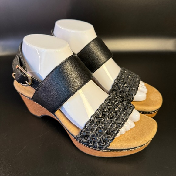 Clarks Collection Wedge Sandals - Woven Detail -‎ Adjustable Strap - 8.5 - Picture 1 of 7